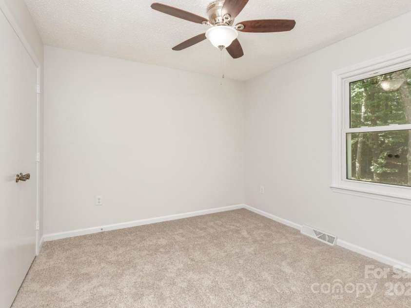3031 Heathcroft Court, Charlotte, NC 28269.  MLS# CAR4296453, YatesRealty ID 34667. 