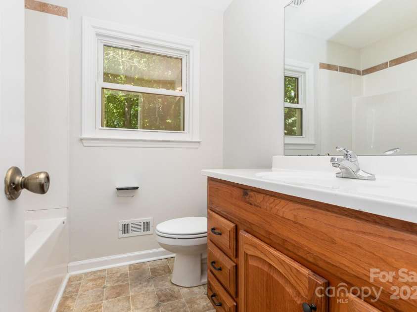3031 Heathcroft Court, Charlotte, NC 28269.  MLS# CAR4296453, YatesRealty ID 34667. 