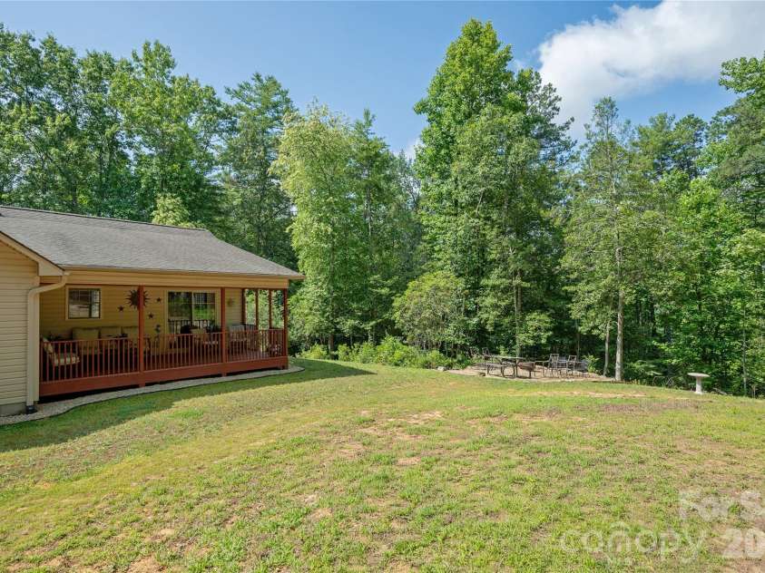 59 Smalltown Trail, Brevard, NC 28712.  MLS# CAR4399123, YatesRealty ID 34667. Large Back Yard