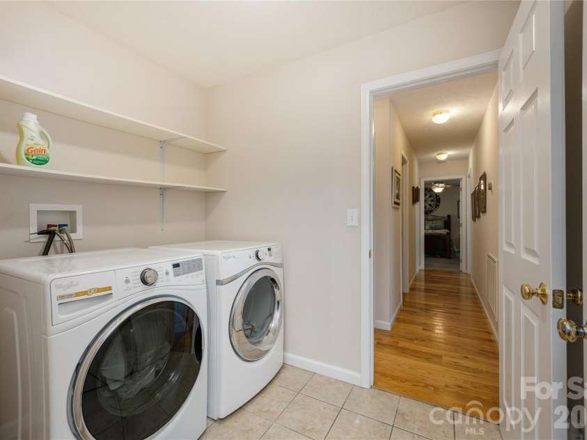 59 Smalltown Trail, Brevard, NC 28712.  MLS# CAR4399123, YatesRealty ID 34667. Laundry Room
