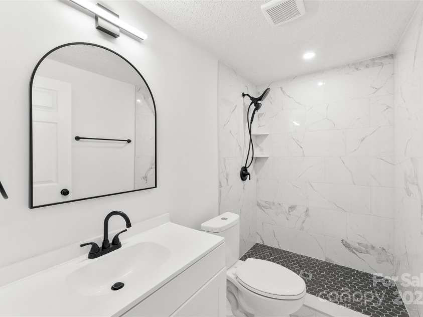 118 Lackey Street, Kings Mountain, NC 28086.  MLS# CAR4296865, YatesRealty ID 34669. 