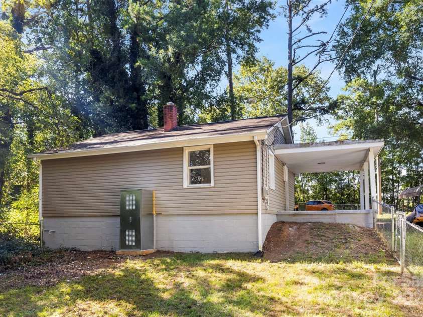 118 Lackey Street, Kings Mountain, NC 28086.  MLS# CAR4296865, YatesRealty ID 34669. 