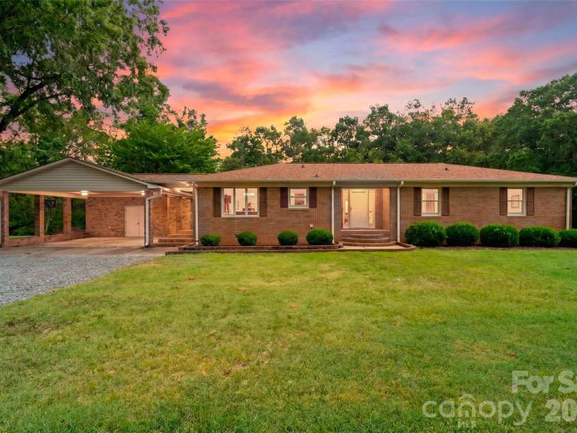 1515 Hasty Road, Marshville, NC 28103.  MLS# CAR4397031, YatesRealty ID 34669. 