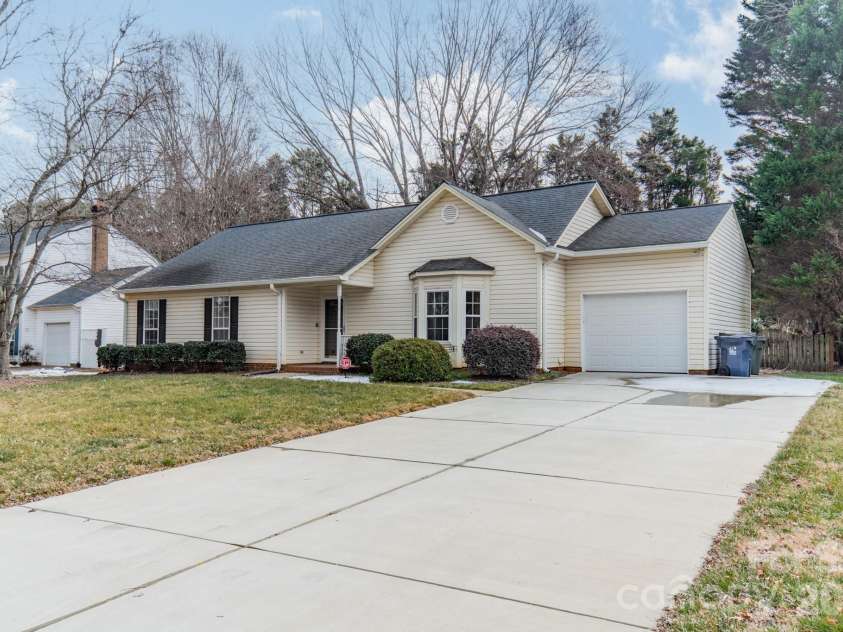 9409 Cedar River Road, Huntersville, NC 28078.  MLS# CAR4335077, YatesRealty ID 3467. 