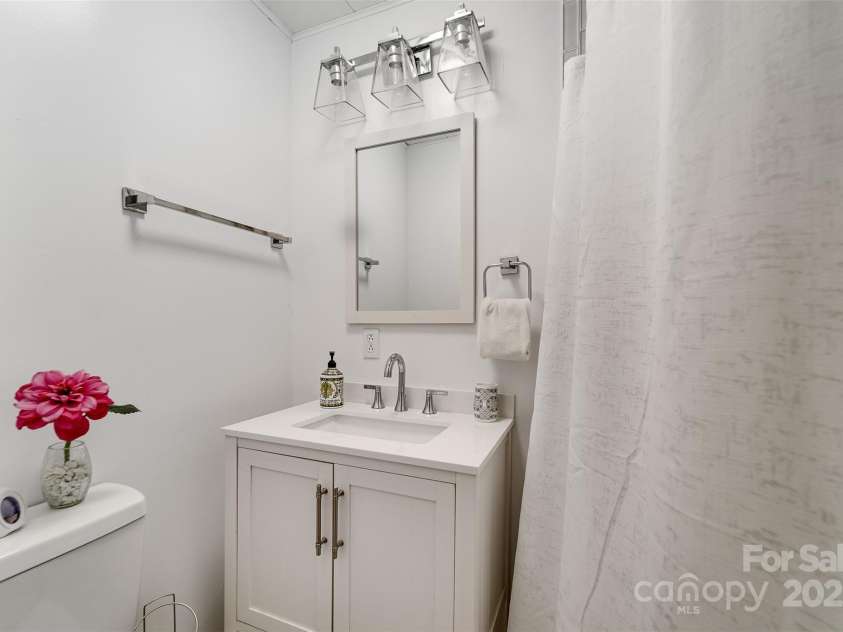 34 Kadie Lane, Topton, NC 28781.  MLS# CAR4296468, YatesRealty ID 34671. 