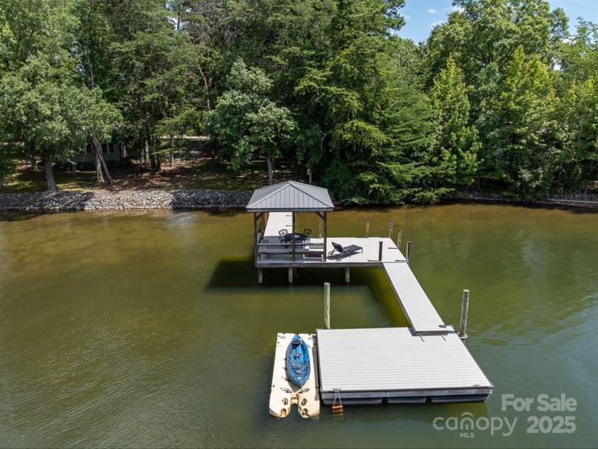 4875 Moore Street, Sherrills Ford, NC 28673.  MLS# CAR4296613, YatesRealty ID 34672. 