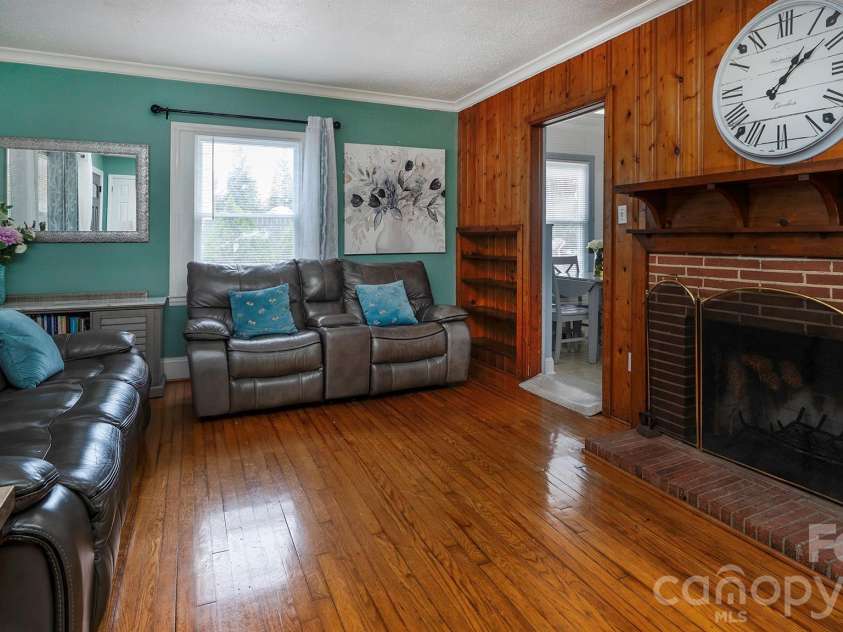 7816 Lane Drive, Charlotte, NC 28212.  MLS# CAR4398982, YatesRealty ID 34672. 
