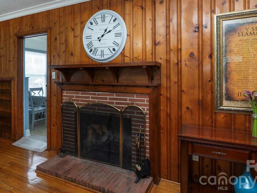 7816 Lane Drive, Charlotte, NC 28212.  MLS# CAR4398982, YatesRealty ID 34672. 