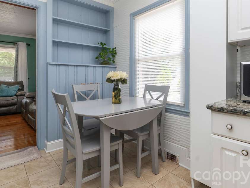 7816 Lane Drive, Charlotte, NC 28212.  MLS# CAR4398982, YatesRealty ID 34672. 
