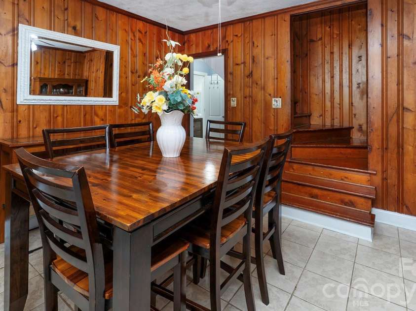 7816 Lane Drive, Charlotte, NC 28212.  MLS# CAR4398982, YatesRealty ID 34672. 