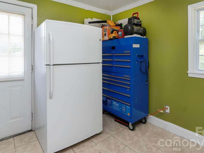 7816 Lane Drive, Charlotte, NC 28212.  MLS# CAR4398982, YatesRealty ID 34672. 