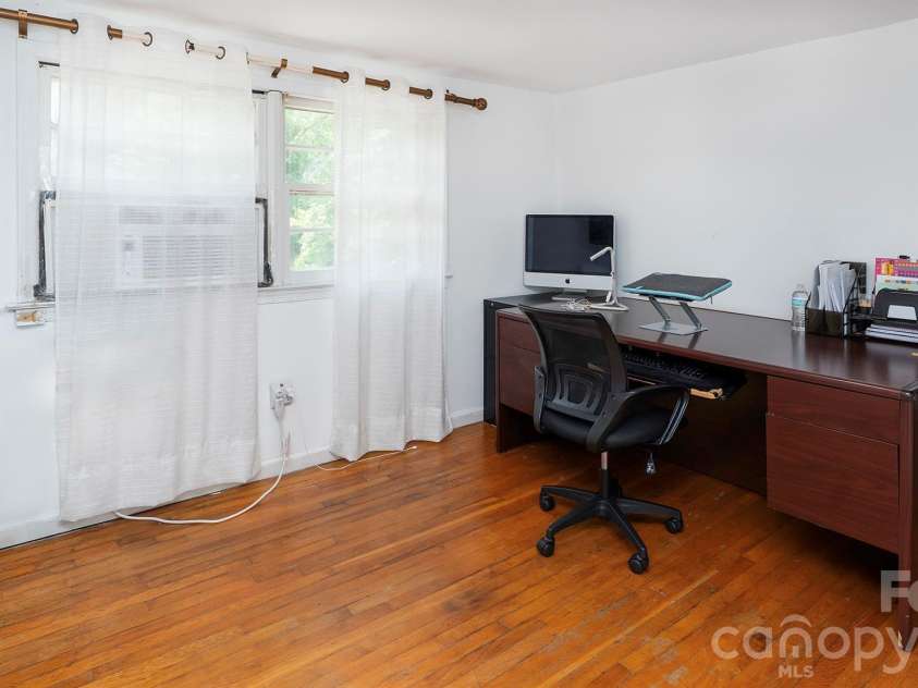7816 Lane Drive, Charlotte, NC 28212.  MLS# CAR4398982, YatesRealty ID 34672. 