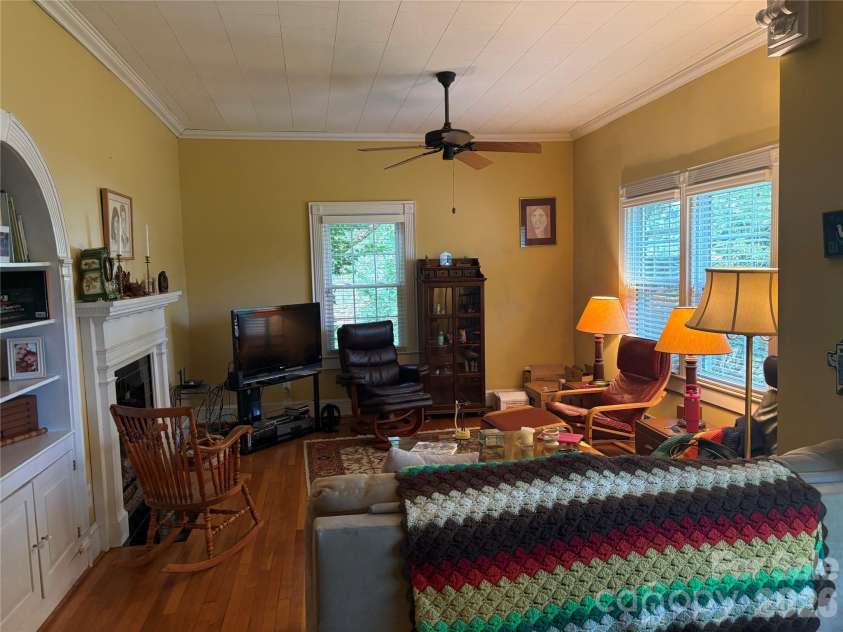 105 Silver Creek Road, Morganton, NC 28655.  MLS# CAR4398409, YatesRealty ID 34673. Living Room