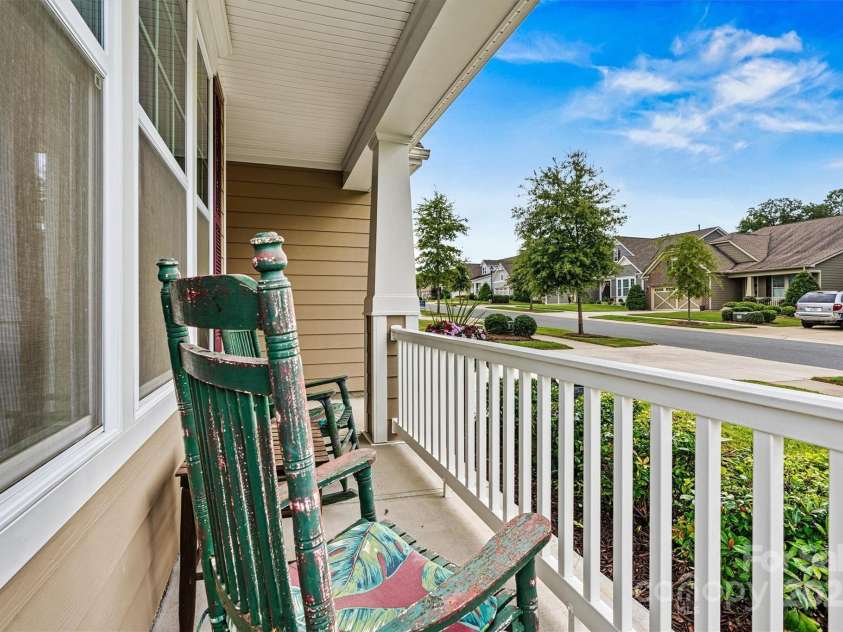 8218 Festival Way, Charlotte, NC 28215.  MLS# CAR4295289, YatesRealty ID 34673. 