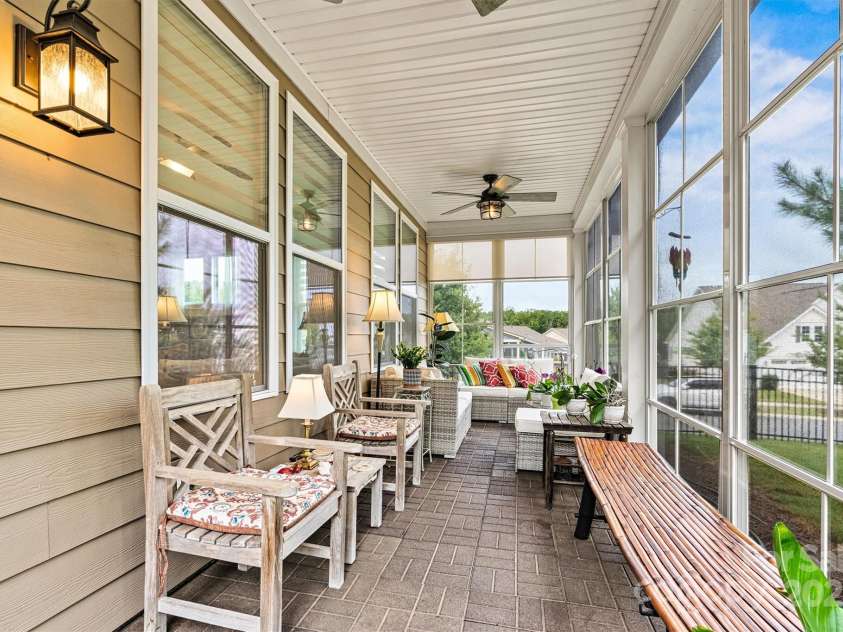 8218 Festival Way, Charlotte, NC 28215.  MLS# CAR4295289, YatesRealty ID 34673. 