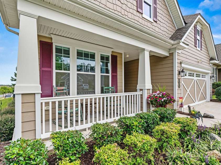 8218 Festival Way, Charlotte, NC 28215.  MLS# CAR4295289, YatesRealty ID 34673. 