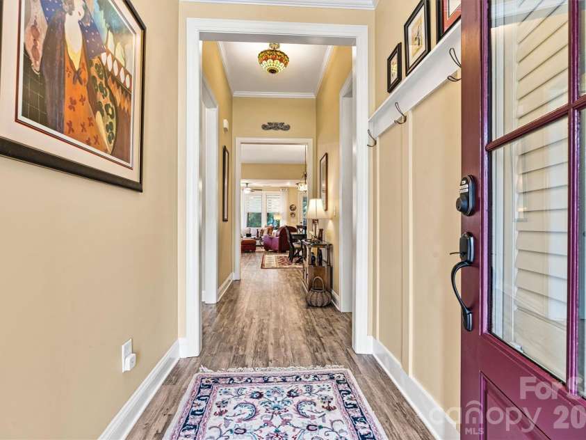 8218 Festival Way, Charlotte, NC 28215.  MLS# CAR4295289, YatesRealty ID 34673. 