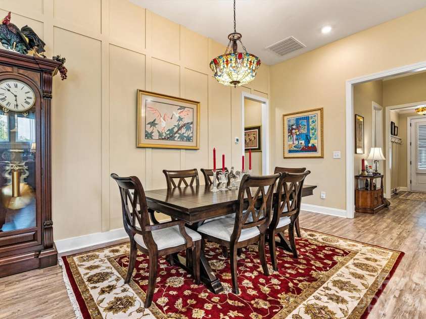 8218 Festival Way, Charlotte, NC 28215.  MLS# CAR4295289, YatesRealty ID 34673. 