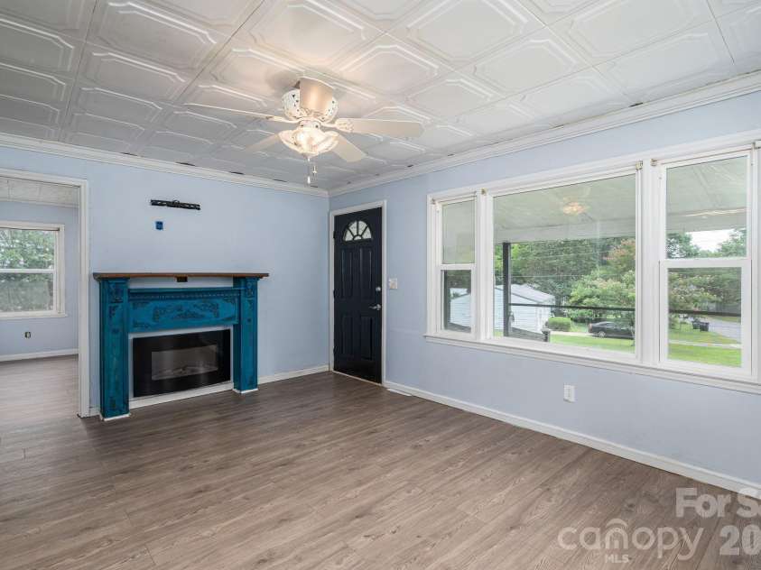 2639 Springbrook Circle, Gastonia, NC 28052.  MLS# CAR4399942, YatesRealty ID 34674. 