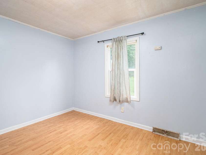 2639 Springbrook Circle, Gastonia, NC 28052.  MLS# CAR4399942, YatesRealty ID 34674. 