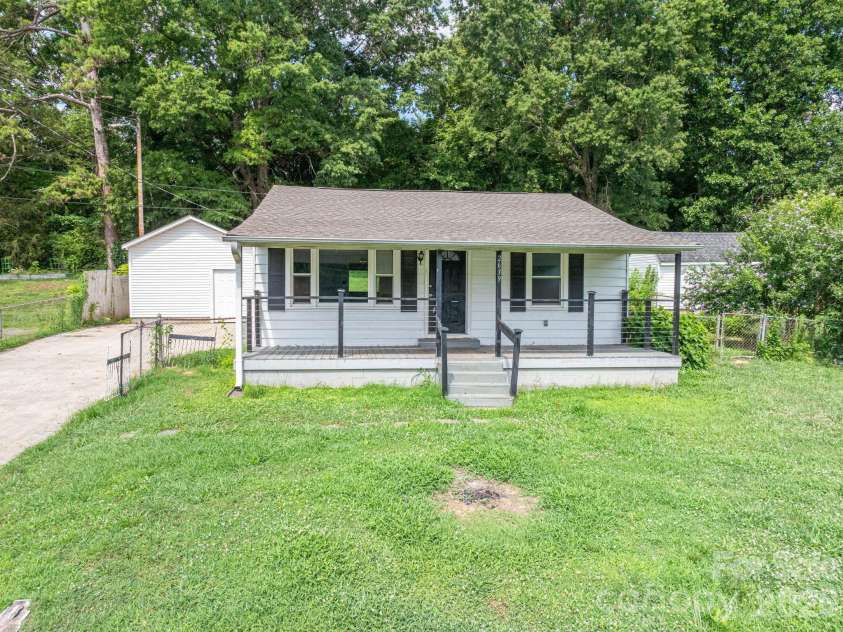 2639 Springbrook Circle, Gastonia, NC 28052.  MLS# CAR4399942, YatesRealty ID 34674. 