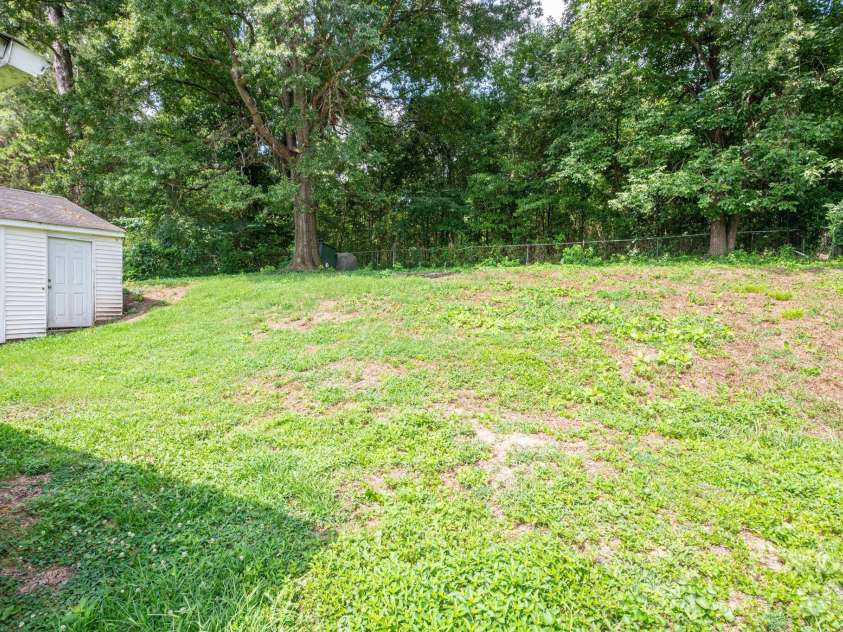 2639 Springbrook Circle, Gastonia, NC 28052.  MLS# CAR4399942, YatesRealty ID 34674. 