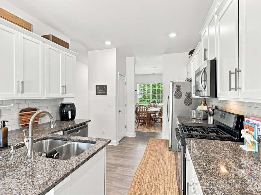 5120 Briscoe Drive, Charlotte, NC 28214.  MLS# CAR4399632, YatesRealty ID 34677. 