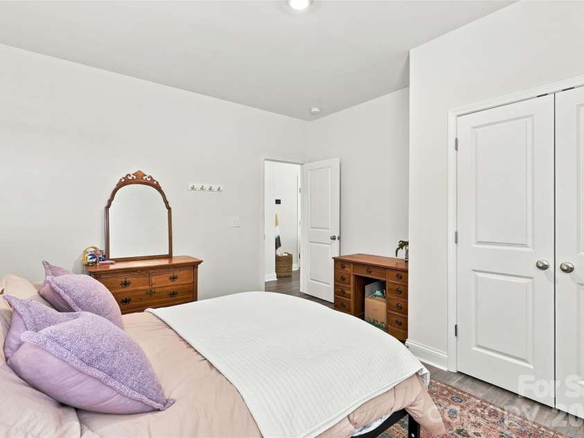 5120 Briscoe Drive, Charlotte, NC 28214.  MLS# CAR4399632, YatesRealty ID 34677. 