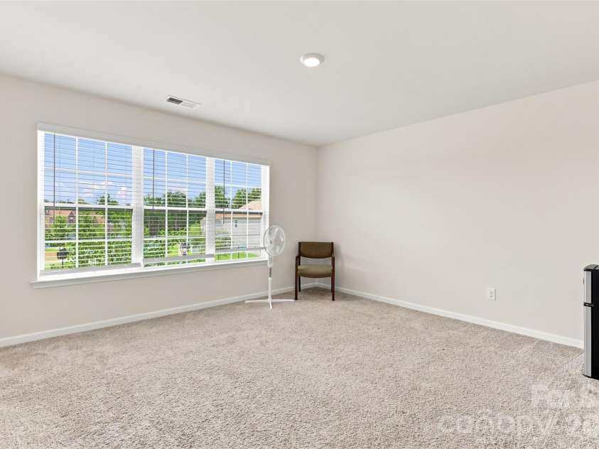 5120 Briscoe Drive, Charlotte, NC 28214.  MLS# CAR4399632, YatesRealty ID 34677. 