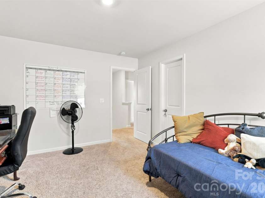 5120 Briscoe Drive, Charlotte, NC 28214.  MLS# CAR4399632, YatesRealty ID 34677. 