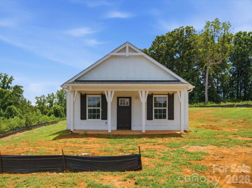 1432 Blackbird Drive, Clover, SC 29710.  MLS# CAR4399128, YatesRealty ID 34679. 