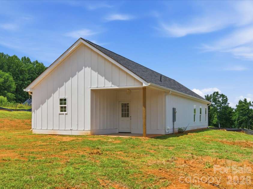1432 Blackbird Drive, Clover, SC 29710.  MLS# CAR4399128, YatesRealty ID 34679. 