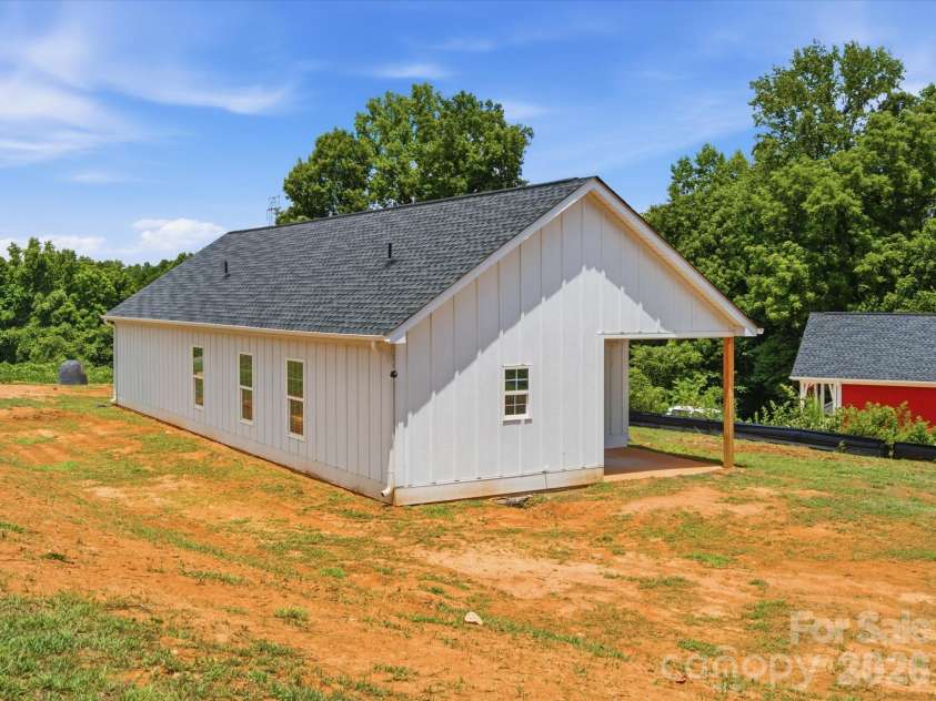 1432 Blackbird Drive, Clover, SC 29710.  MLS# CAR4399128, YatesRealty ID 34679. 