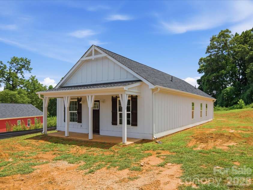 1432 Blackbird Drive, Clover, SC 29710.  MLS# CAR4399128, YatesRealty ID 34679. 