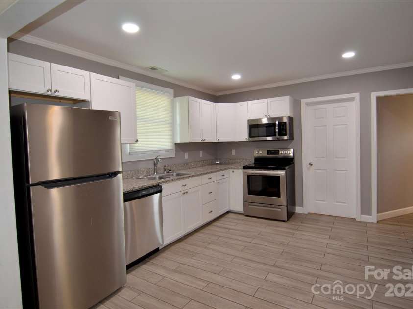 146 Fourth C Street, Marion, NC 28752.  MLS# CAR4295737, YatesRealty ID 34679. Kitchen