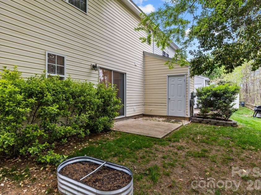 8230 Rudolph Road, Charlotte, NC 28216.  MLS# CAR4389639, YatesRealty ID 3468. 