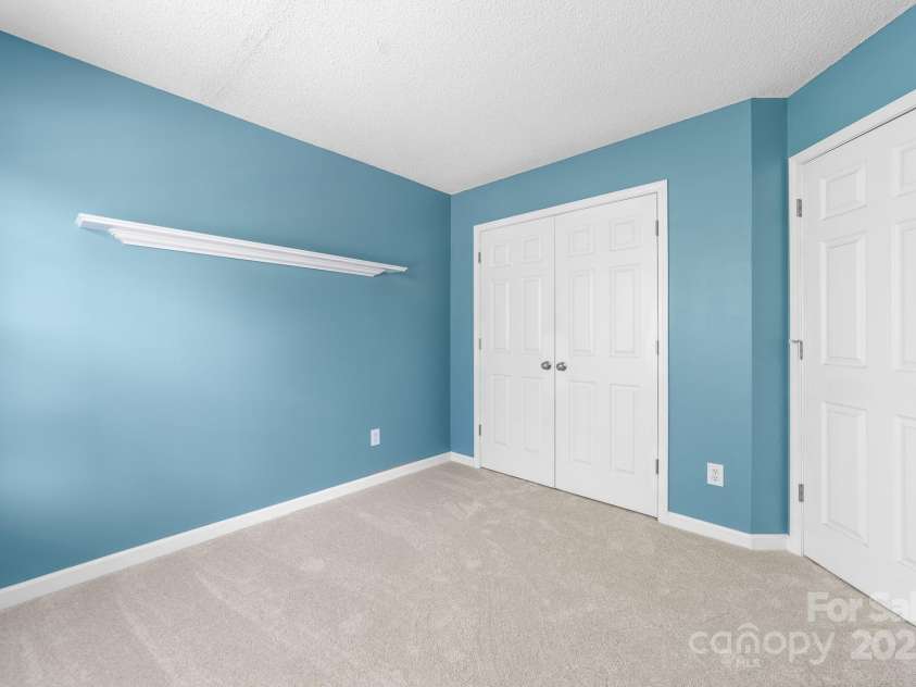 10422 Baskerville Avenue, Charlotte, NC 28269.  MLS# CAR4294892, YatesRealty ID 34680. 