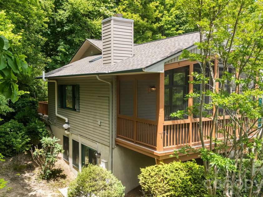 51 Duya Court, Brevard, NC 28712.  MLS# CAR4384643, YatesRealty ID 34680. 