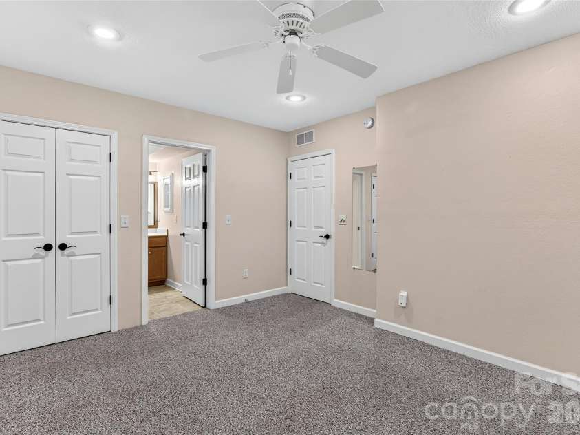 51 Duya Court, Brevard, NC 28712.  MLS# CAR4384643, YatesRealty ID 34680. 