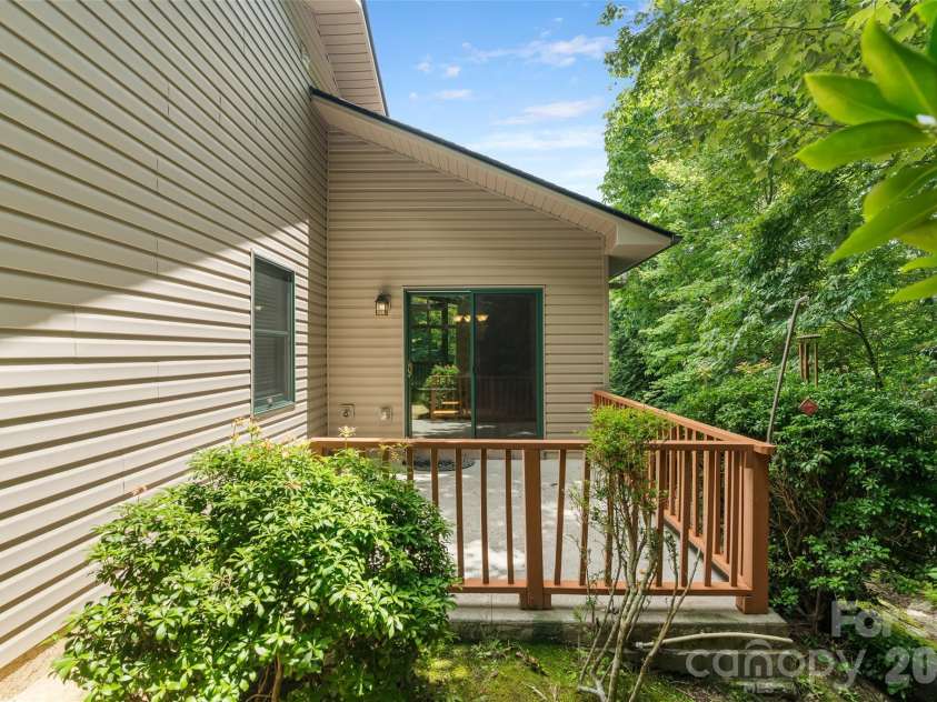 51 Duya Court, Brevard, NC 28712.  MLS# CAR4384643, YatesRealty ID 34680. 
