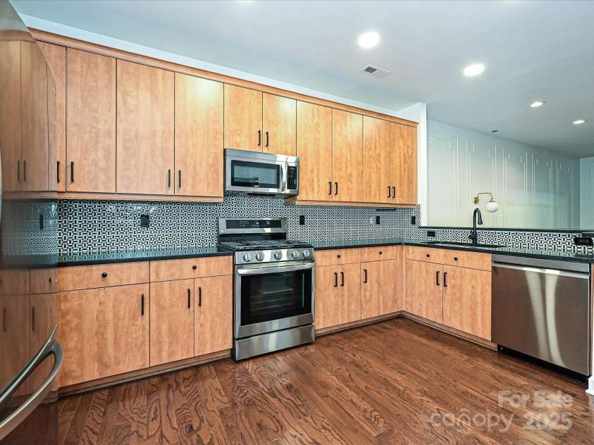 1035 Market Street, Fort Mill, SC 29708.  MLS# CAR4294533, YatesRealty ID 34682. Kitchen