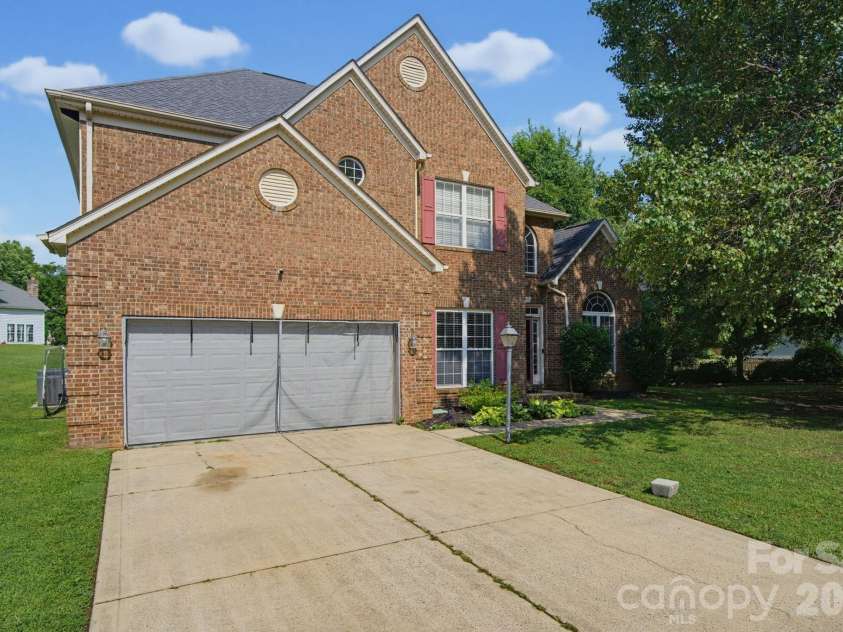 12222 Old Timber Road, Charlotte, NC 28269.  MLS# CAR4398861, YatesRealty ID 34682. 