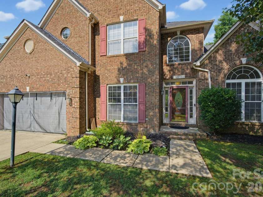 12222 Old Timber Road, Charlotte, NC 28269.  MLS# CAR4398861, YatesRealty ID 34682. 