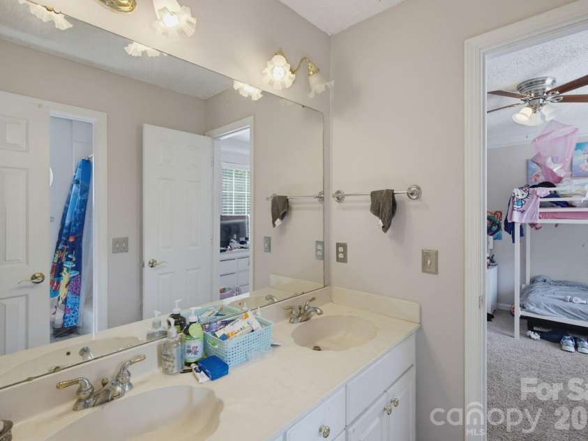 12222 Old Timber Road, Charlotte, NC 28269.  MLS# CAR4398861, YatesRealty ID 34682. 