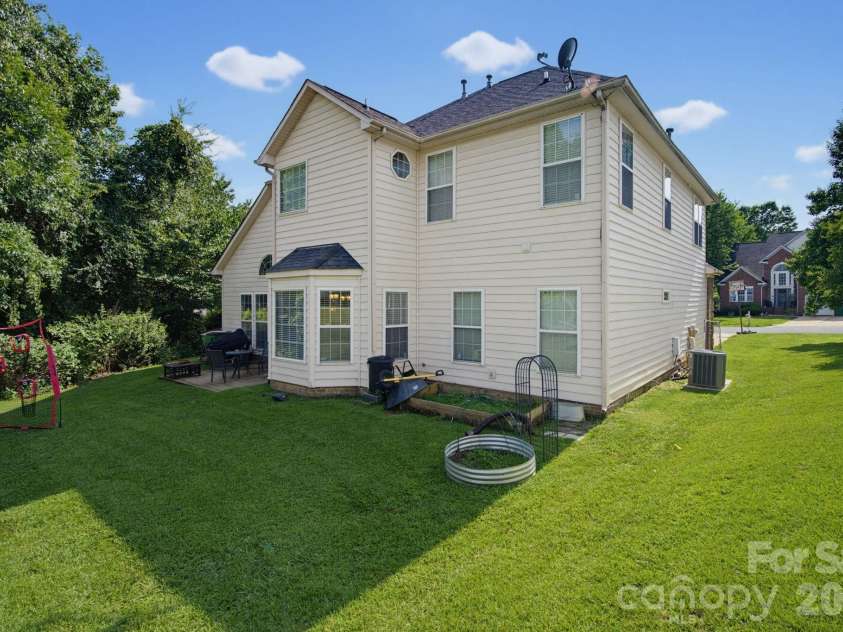 12222 Old Timber Road, Charlotte, NC 28269.  MLS# CAR4398861, YatesRealty ID 34682. 