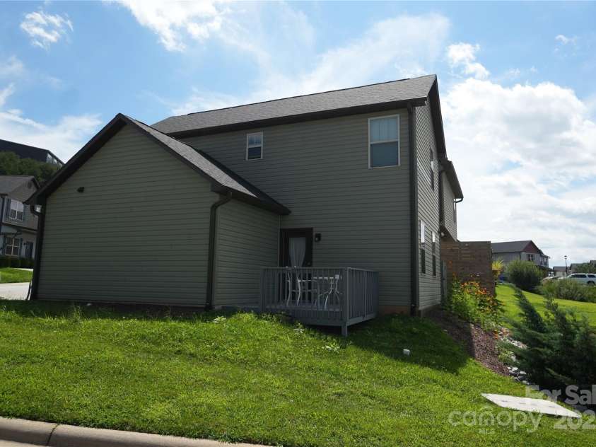 771 Cardwell Lane, Fletcher, NC 28732.  MLS# CAR4296934, YatesRealty ID 34683. 