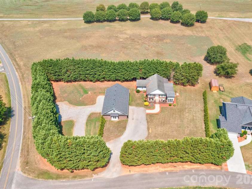 101 Northeastern Drive, Shelby, NC 28152.  MLS# CAR4399615, YatesRealty ID 34684. 