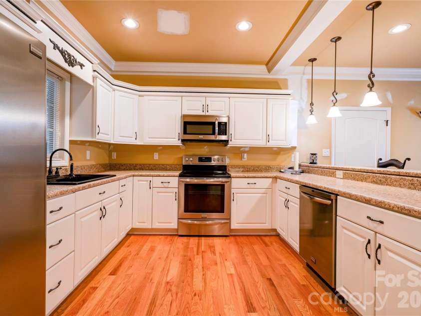 101 Northeastern Drive, Shelby, NC 28152.  MLS# CAR4399615, YatesRealty ID 34684. 