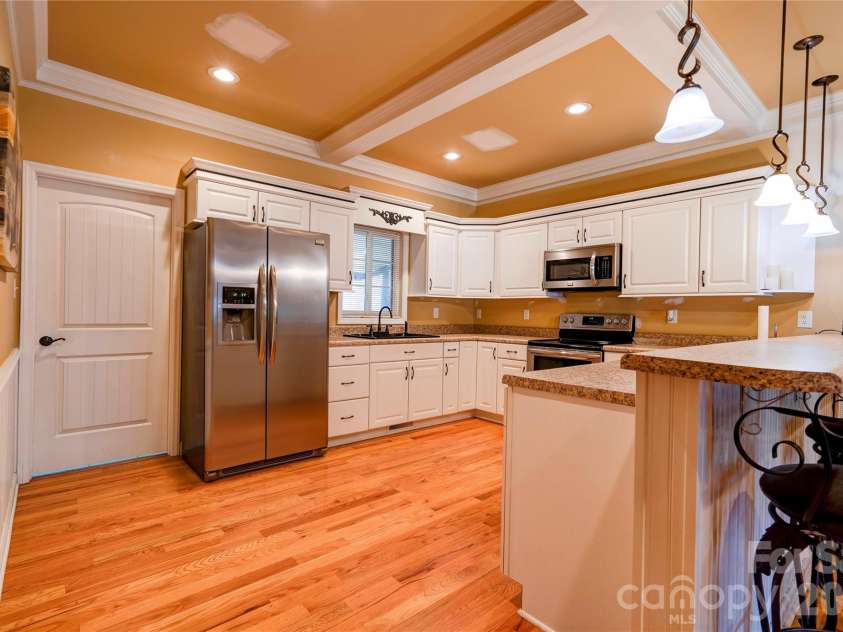 101 Northeastern Drive, Shelby, NC 28152.  MLS# CAR4399615, YatesRealty ID 34684. 