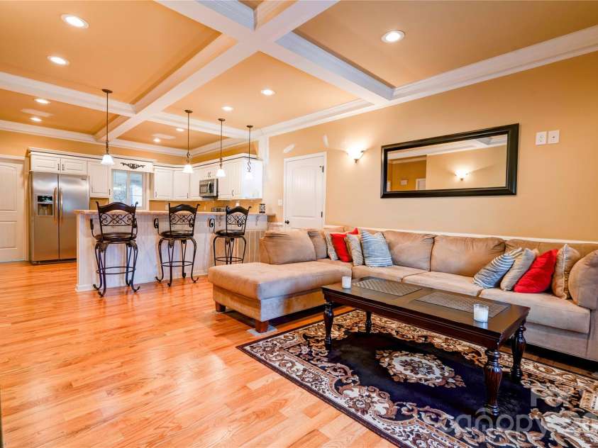 101 Northeastern Drive, Shelby, NC 28152.  MLS# CAR4399615, YatesRealty ID 34684. 